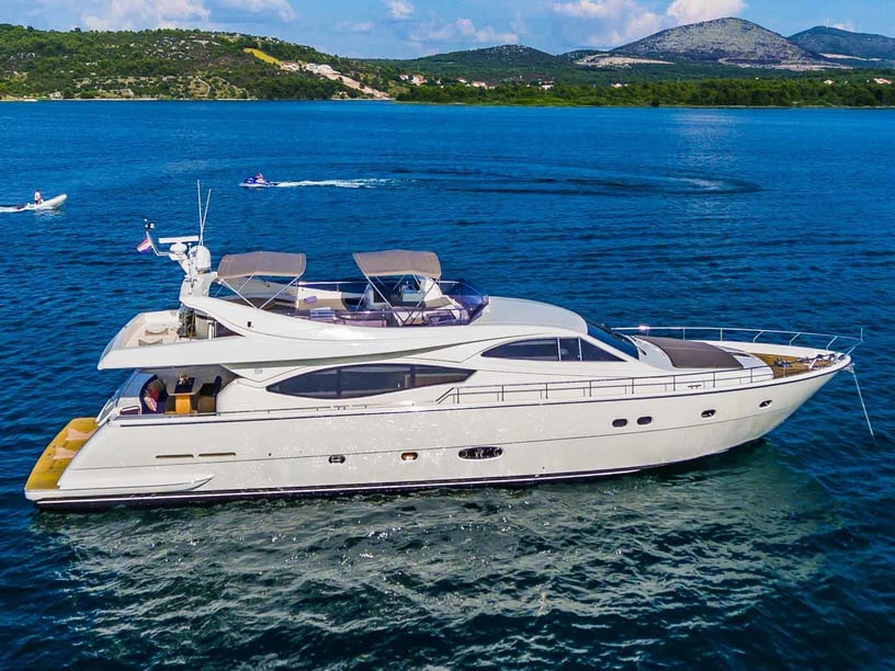 Seget Donji Motor Yacht 4 cabin 8 berths 8 guests 23.45 m Listing Number: #11386