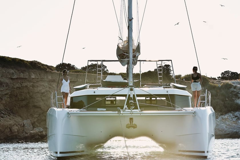 Salerno Katamaran 6 Kabine 11 Liegeplätze 12 Gäste 14.7 m Nummer des Inserats: #11394 5