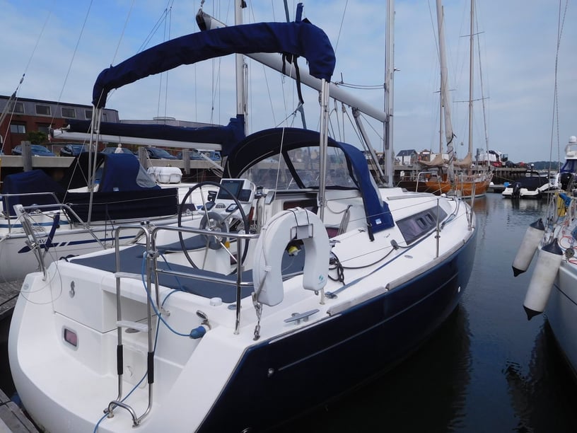 Poole Barca a vela cabina 2  cuccette 6  6  ospiti 9.3 m Numero dell'inserzione: #11450