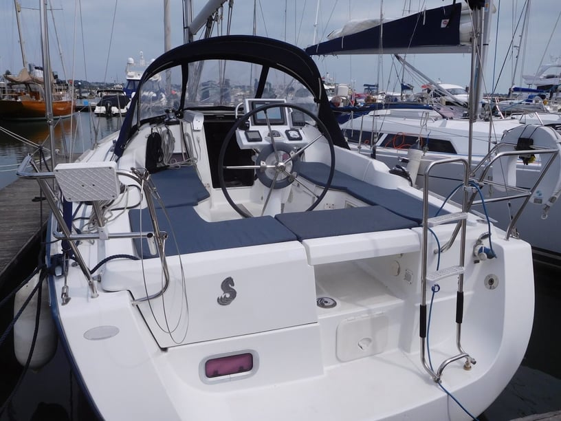 Poole Barca a vela cabina 2  cuccette 6  6  ospiti 9.3 m Numero dell'inserzione: #11450 3