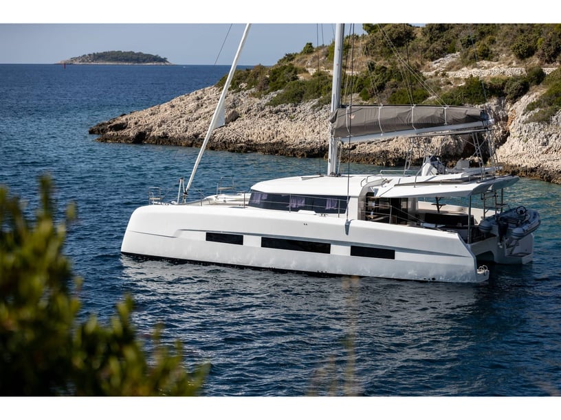 Castiglioncello Catamaran Cabine 6  Couchettes 11  Invités 12  14.7 m Numéro de l'annonce: #11461