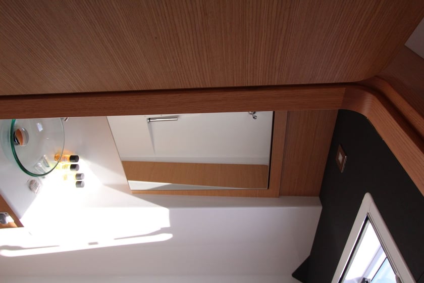 Salerno Katamaran 6 Kabine 11 Liegeplätze 12 Gäste 14.63 m Nummer des Inserats: #11462 4