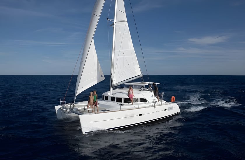 Paros Catamaran 6 cabin 10 berths 10 guests 11.55 m Listing Number: #1147 5