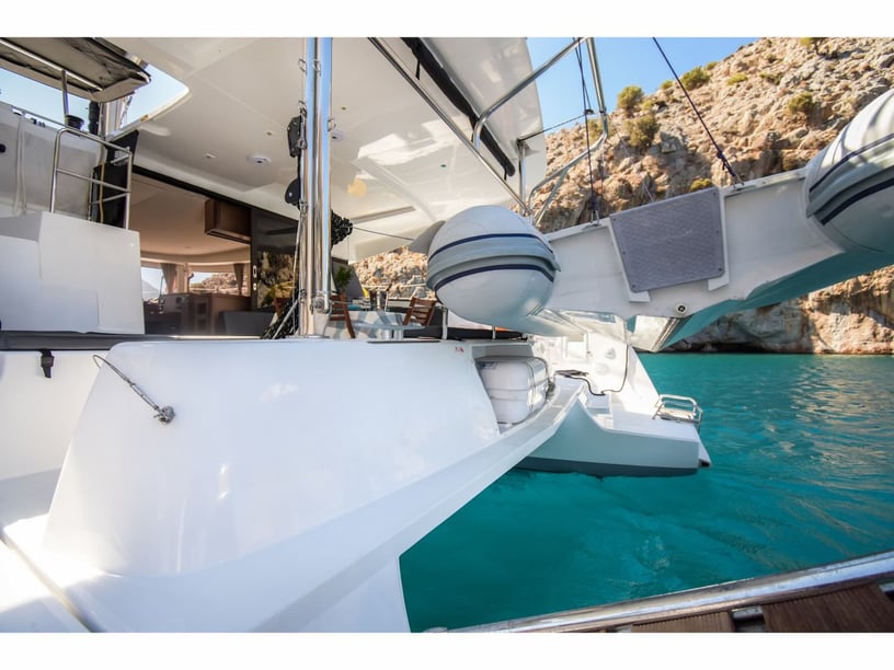 Rhodes Catamaran Cabine 6  Couchettes 12  Invités 12  12.79 m Numéro de l'annonce: #11559 4