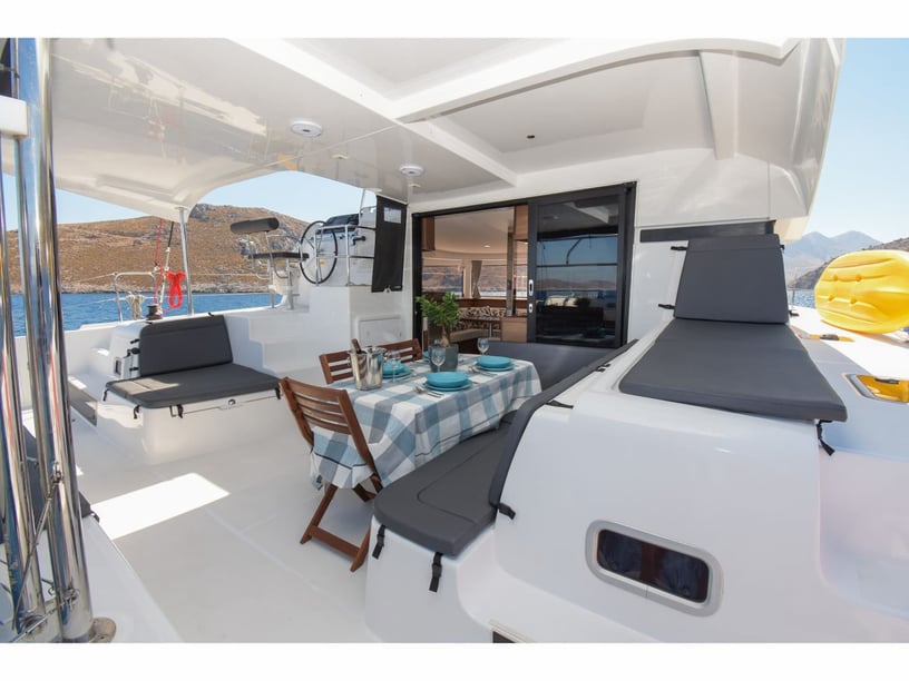 Rhodes Catamaran 6 cabin 12 berths 12 guests 12.79 m Listing Number: #11559 5