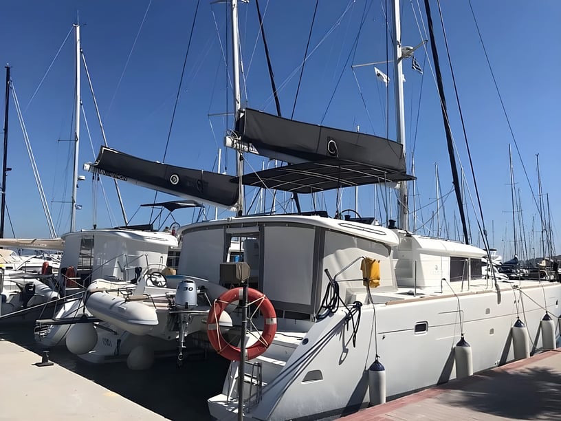 Kos Catamaran Cabine 6  Couchettes 12  Invités 12  13.96 m Numéro de l'annonce: #11568 5