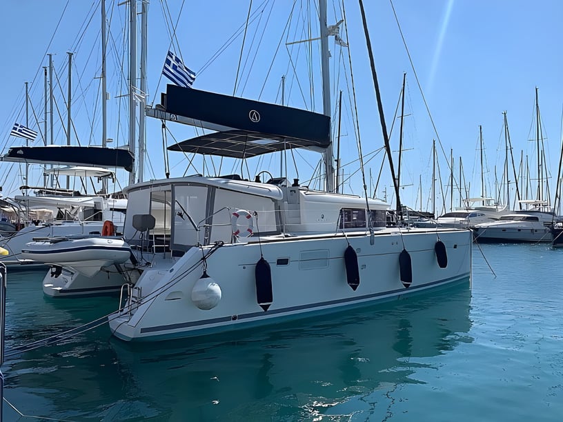 Kos Catamaran Cabine 6  Couchettes 12  Invités 12  13.96 m Numéro de l'annonce: #11568