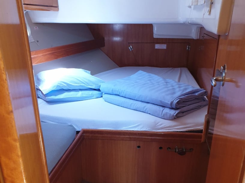 Punat Segelboot 5 Kabine 11 Liegeplätze 11 Gäste 14.99 m Nummer des Inserats: #11601 3