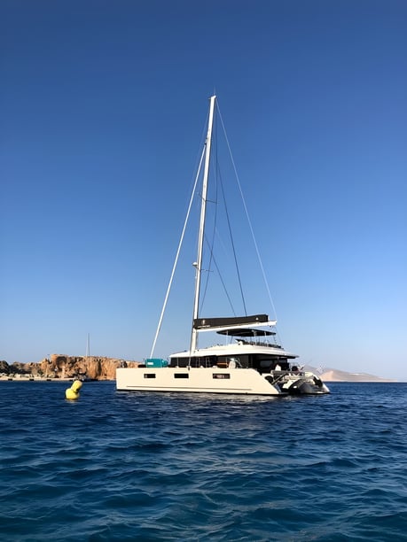 Lavrion Catamaran Cabine 4  8  slaapplaatsen 8  gasten 18.9 m Lijstnummer: #11681 3