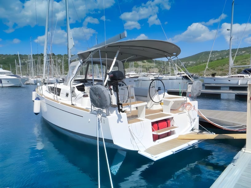 Primošten Velero Cabina 3  6  literas 6  invitados 11.5 m Número de anuncio: #11708