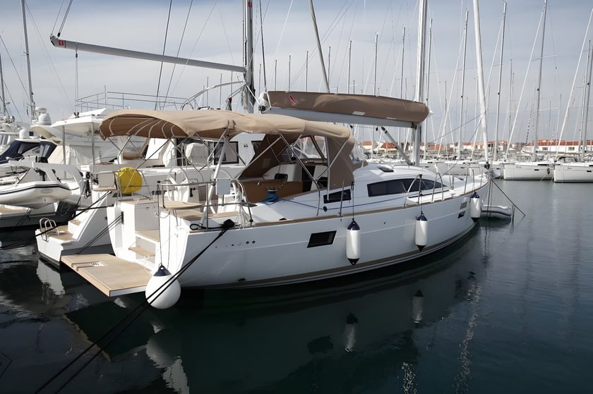 Pirovac Sailboat 4 cabin 10 berths 10 guests 13.85 m Listing Number: #11709