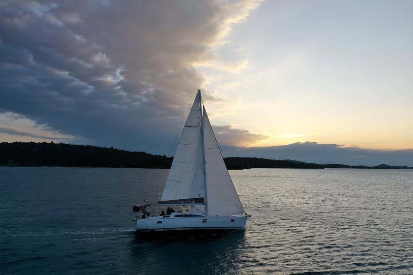 Pirovac Zeilboot Cabine 4  10  slaapplaatsen 10  gasten 13.85 m Lijstnummer: #11709 3