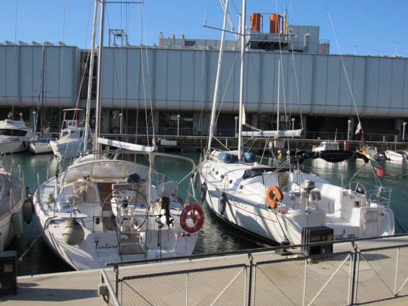 Genua Segelboot 3 Kabine 8 Liegeplätze 8 Gäste 13.25 m Nummer des Inserats: #11717 5