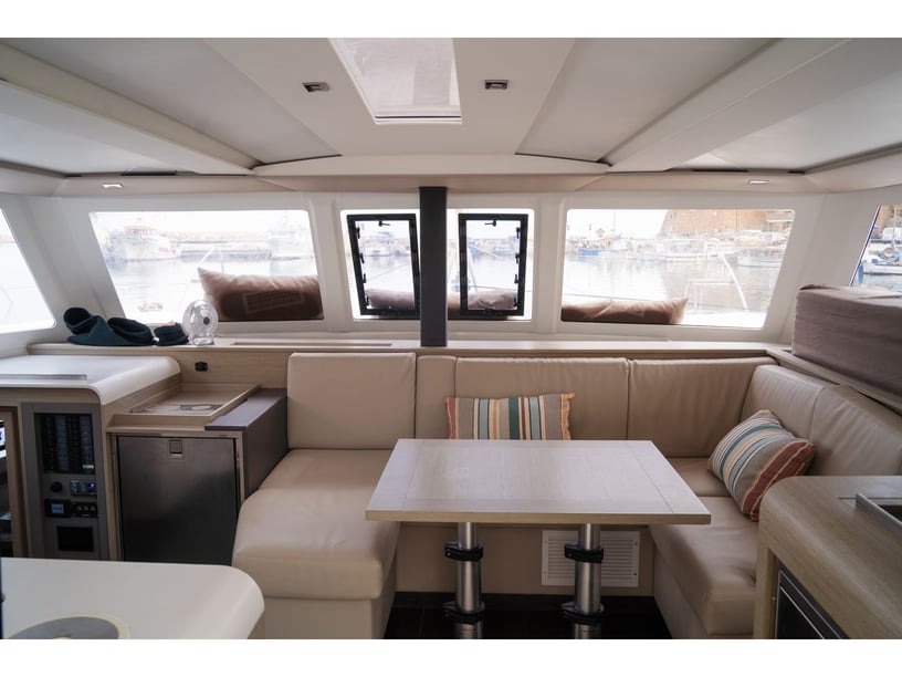 Castellammare del Golfo Catamaran 5 cabin 11 berths 11 guests 11.93 m Listing Number: #11722 2