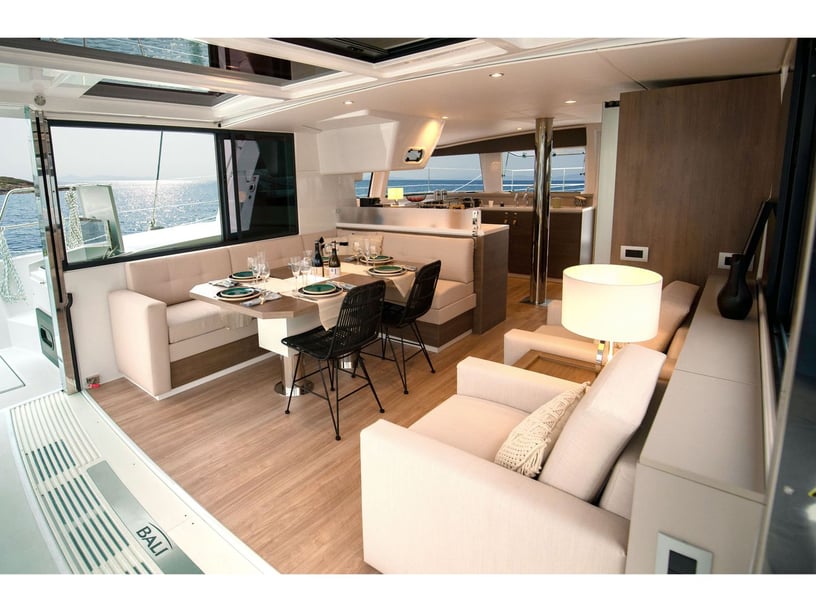 Andratx Catamaran Cabine 4  Couchettes 8  Invités 8  13.5 m Numéro de l'annonce: #11728 2