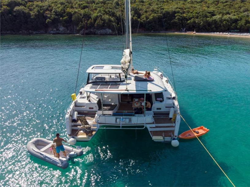 Gouvia Catamaran Cabine 6  10  slaapplaatsen 10  gasten 12.8 m Lijstnummer: #11754 4