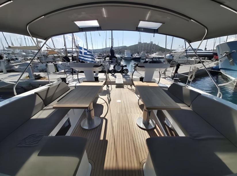 Lavrion Zeilboot Cabine 5  11  slaapplaatsen 11  gasten 16.22 m Lijstnummer: #11791 4