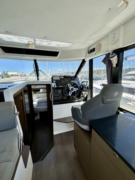 Drage Motorboot 3 Kabine 8 Liegeplätze 8 Gäste 10.5 m Nummer des Inserats: #11864 4