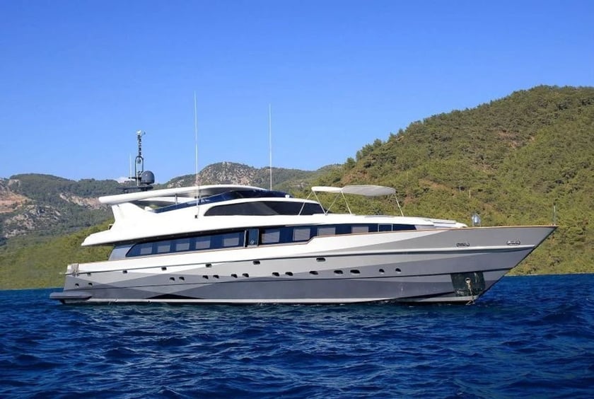Bodrum Motoryat 6 kabin Konaklama 12 kişi Seyir 12 kişi 40 m İlan No: #11952 5