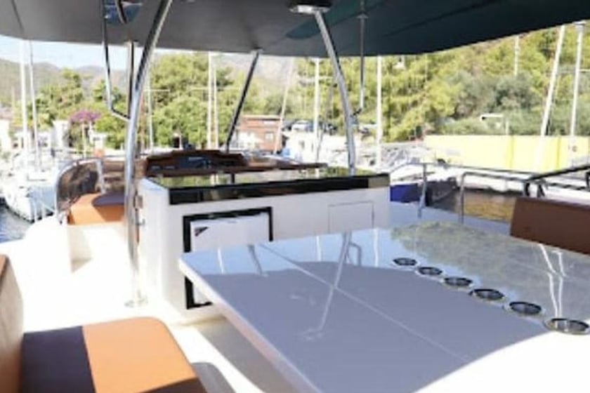 Marmaris Catamaran 3 cabin 6 berths 6 guests 48 ft Listing Number: #11971 3