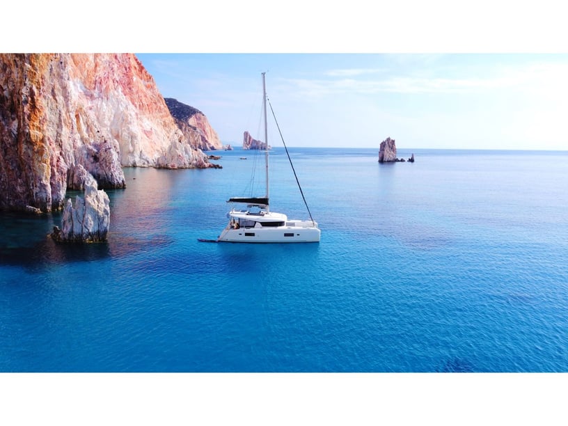 Tourlos Catamaran 4 cabin 8 berths 12 guests 12.94 m Listing Number: #11978