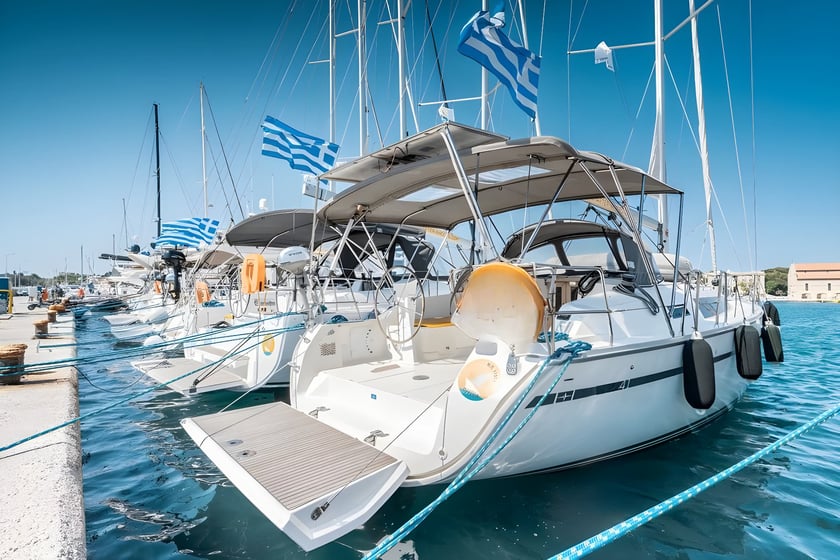 Rodas Velero Cabina 3  7  literas 7  invitados 12.35 m Número de anuncio: #11981