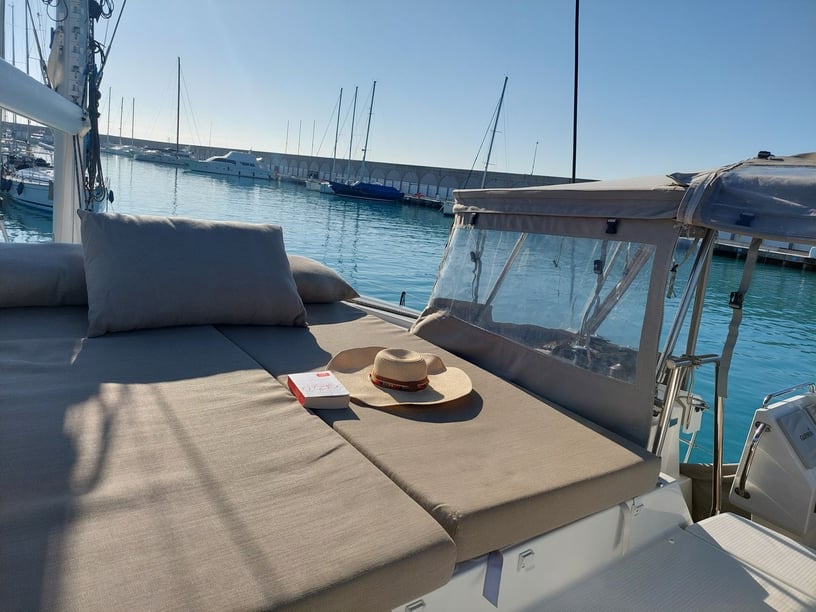 Castiglioncello Catamaran Cabine 6  Couchettes 10  Invités 10  14.33 m Numéro de l'annonce: #12000 3