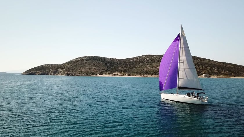 Finikas Zeilboot Cabine 4  6  slaapplaatsen 6  gasten 13.5 m Lijstnummer: #12031 3