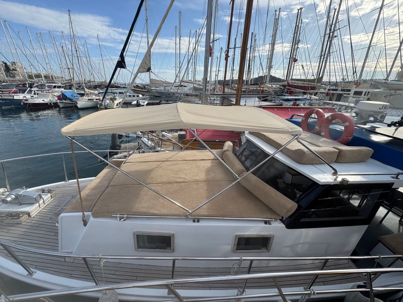 Bodrum Gulet 1 kabin  Seyir 8 kişi 11 m İlan No: #12091 2
