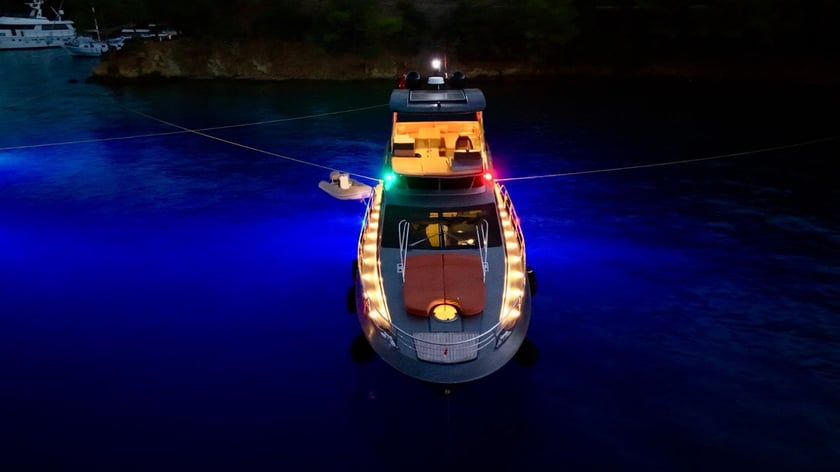 Göcek Motoryat 3 kabin Konaklama 6 kişi Seyir 6 kişi 15 m İlan No: #12162 4