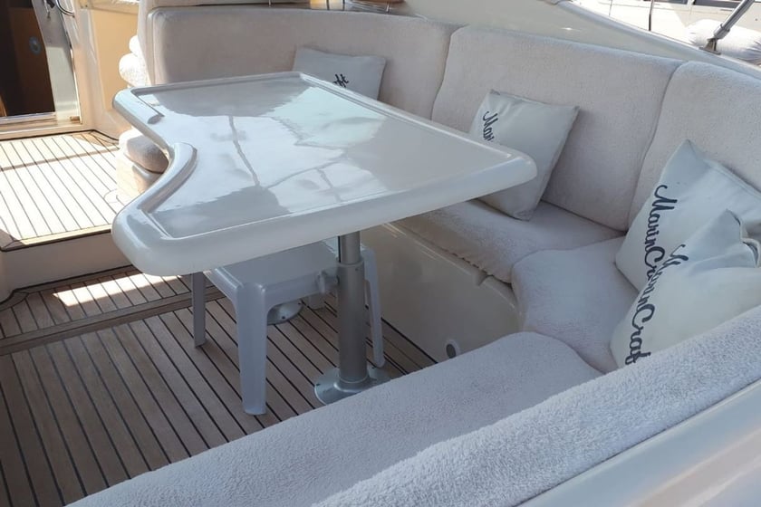 Kas Motorjacht Cabine 3  6  slaapplaatsen 6  gasten 45 ft Lijstnummer: #12205 4