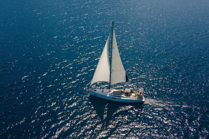 Yesilkoy Sailboat 3 cabin 6 berths 6 guests 14.75 m Listing Number: #12233