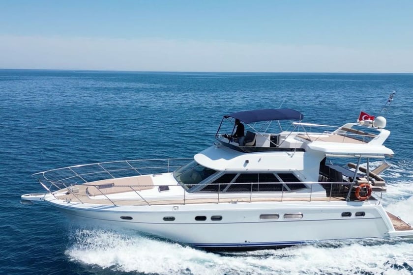 Kemer Yate a motor   12  invitados 17 m Número de anuncio: #12285 2