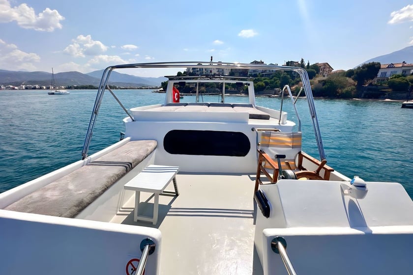 Fethiye Gulet Cabine 3  Couchettes 6  Invités 6  13 m Numéro de l'annonce: #12342 3