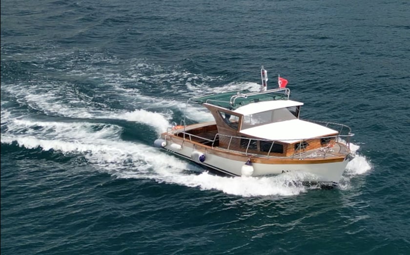 Sariyer Motorjacht Cabine 1   8  gasten 8 m Lijstnummer: #12391 2