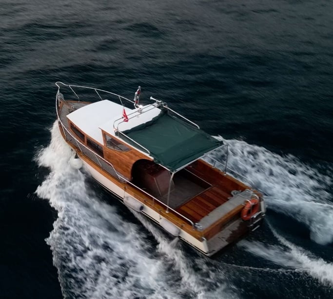 Sariyer Motorjacht Cabine 1   8  gasten 8 m Lijstnummer: #12391