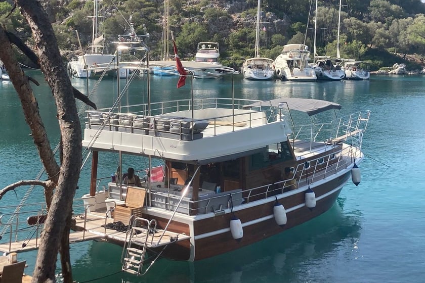 Gocek Gulet 2 cabin 4 berths 6 guests 12 m Listing Number: #12473 2