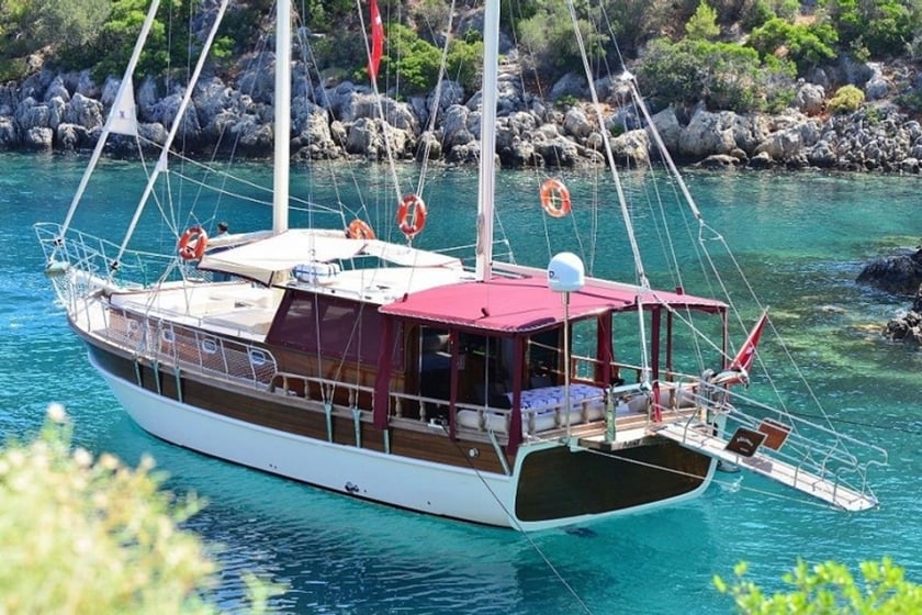 Göcek Gulet 3 kabin Konaklama 6 kişi Seyir 6 kişi 16 m İlan No: #12477 2
