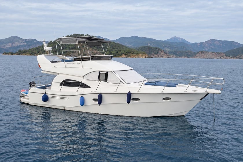 Gocek Yate a motor Cabina 2  4  literas 6  invitados 14 m Número de anuncio: #12525