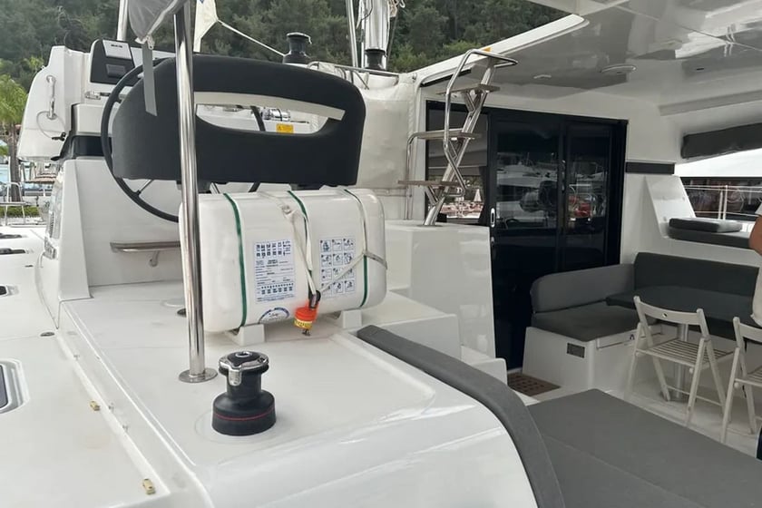 Fethiye Katamaran 4 Kabine 8 Liegeplätze 9 Gäste 12.8 m Nummer des Inserats: #12547 4