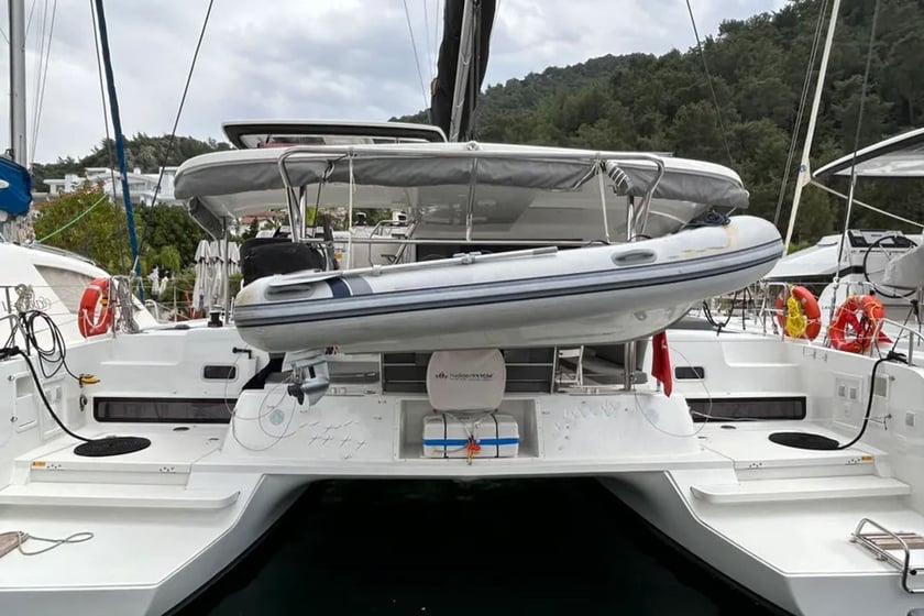 Fethiye Katamaran 4 Kabine 8 Liegeplätze 9 Gäste 12.8 m Nummer des Inserats: #12547