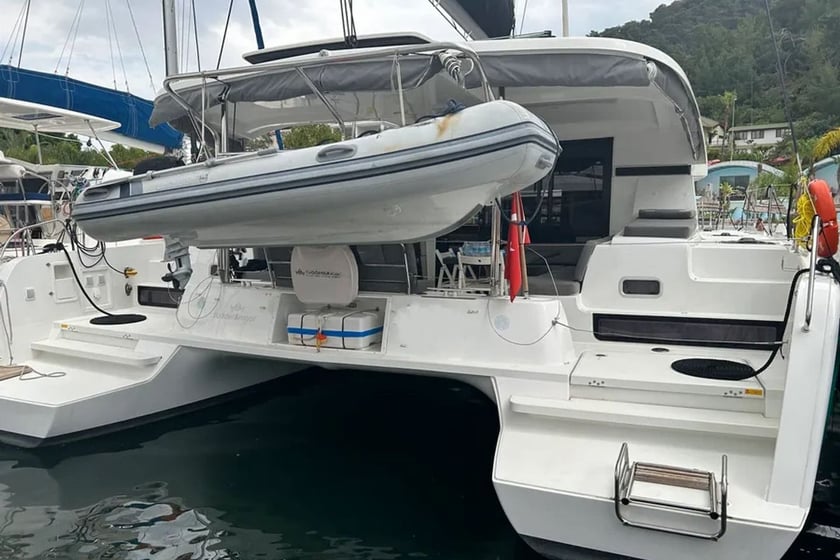 Fethiye Katamaran 4 Kabine 8 Liegeplätze 9 Gäste 12.8 m Nummer des Inserats: #12547 2