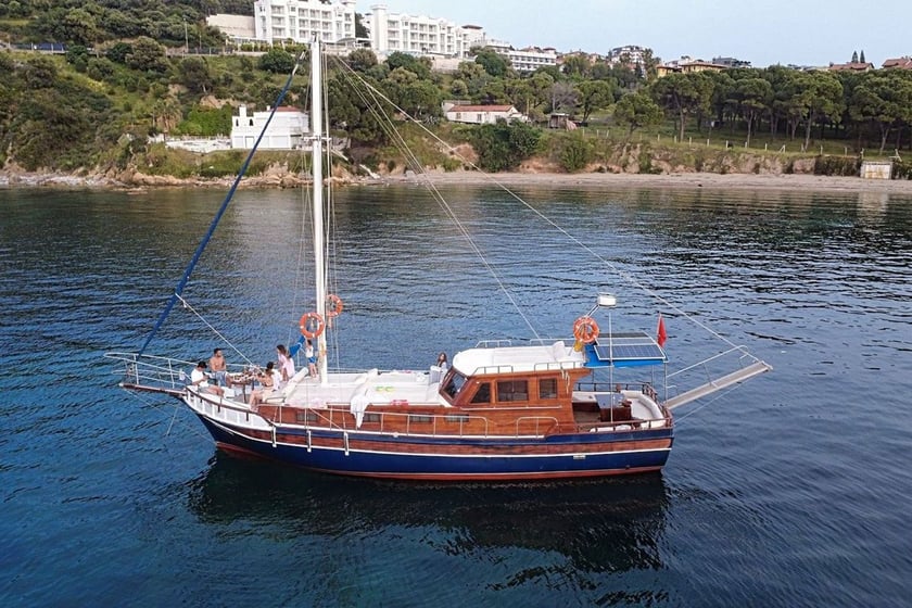 Kusadasi Gulet Cabine 2  Couchettes 4  Invités 13  14 m Numéro de l'annonce: #12567