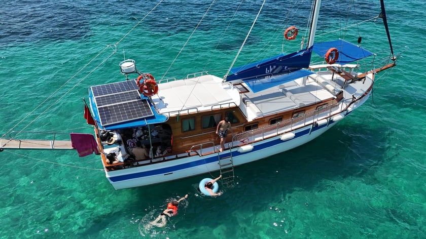 Kusadasi Gulet Cabine 2  4  slaapplaatsen 13  gasten 14 m Lijstnummer: #12567 2