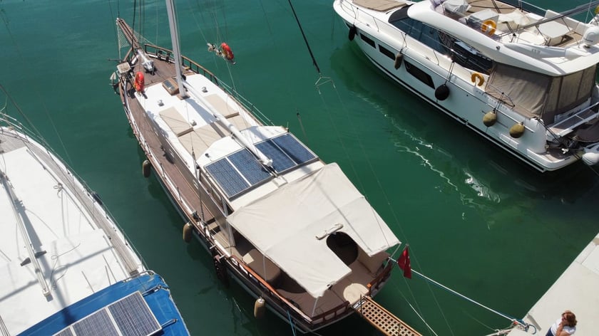 Kusadasi Gulet Cabine 2  Couchettes 4  Invités 13  14 m Numéro de l'annonce: #12567 4