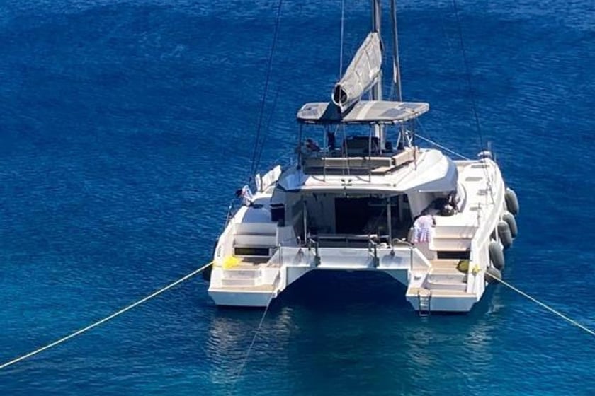 Bodrum Catamaran Cabine 4  Couchettes 8  Invités 16  13 m Numéro de l'annonce: #12571