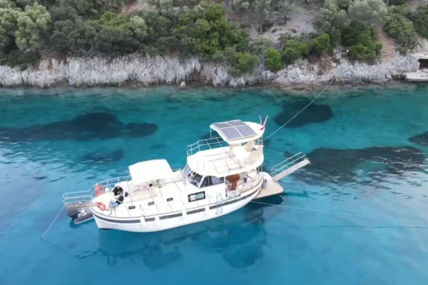 Gocek Gulet Cabine 2  Couchettes 4  Invités 6  13 m Numéro de l'annonce: #12636
