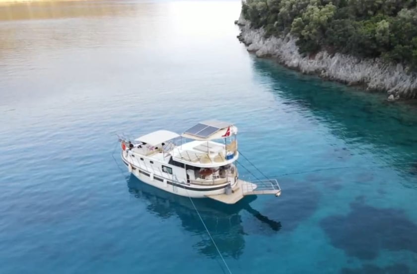 Gocek Gulet Cabine 2  Couchettes 4  Invités 6  13 m Numéro de l'annonce: #12636 2