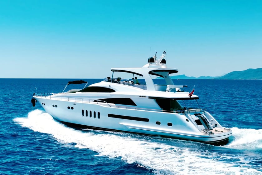 Antalya Yate a motor Cabina 4  8  literas 12  invitados 30 m Número de anuncio: #12648