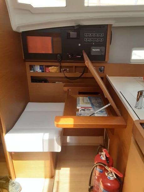 Volos Sailboat 3 cabin 8 berths 8 guests 12.35 m Listing Number: #12669 3